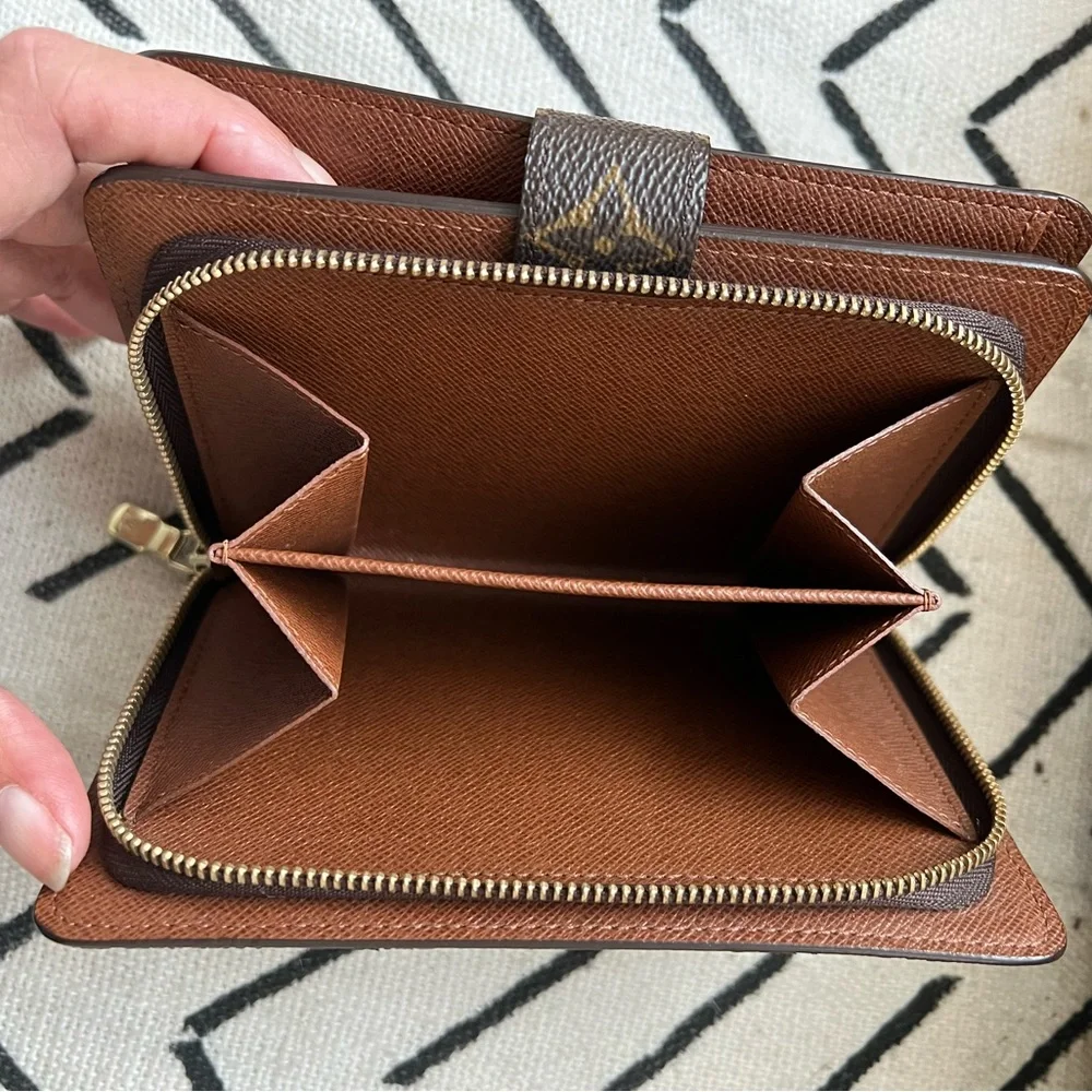 Authentic large Louis Vuitton wallet with removable document holder LV - Picture 7 of 10